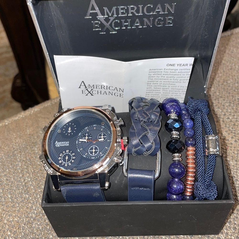 AMERICAN EXCHANGE Watch and four bracelet